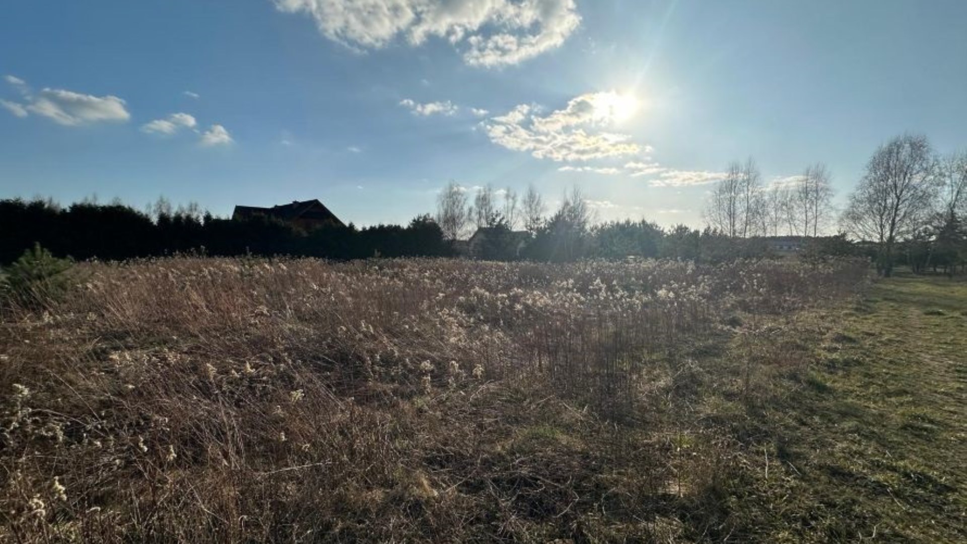 Działka na sprzedaż